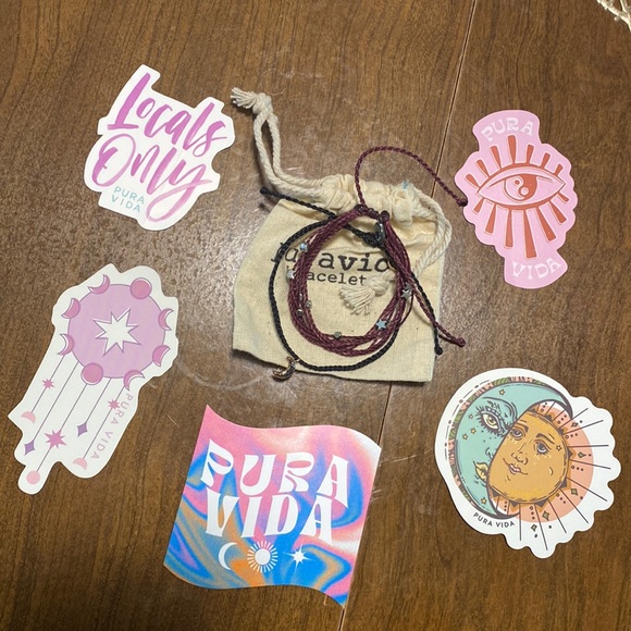 2 pura vida bracelets - Picture 1 of 4